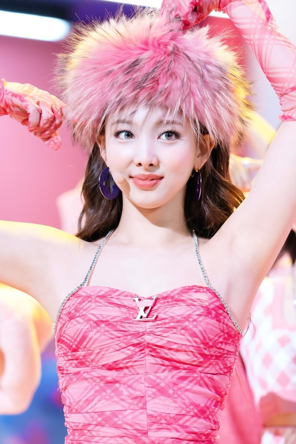 twice nayeon furry hat