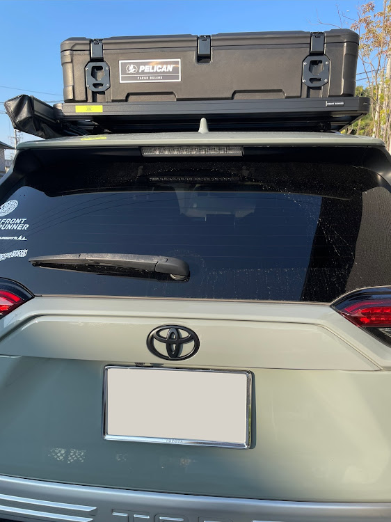 RAV4のpelican cargo case・Frontrunnerに関するカスタム事例の投稿画像2枚目