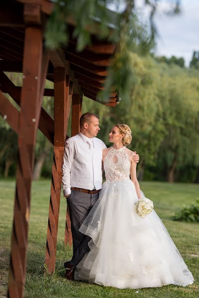 Fotografo di matrimoni Barnabás Fazekas (barnabasfazeka). Foto del 26 maggio 2023