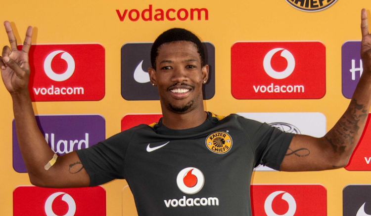 Kaizer Chiefs sign new goalkeeper as Itumeleng Khune's back-up