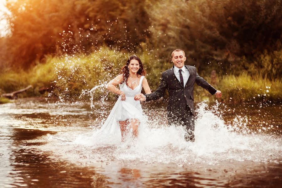 Fotógrafo de casamento Pavel Oleksyuk (olexukpasha). Foto de 28 de janeiro 2023