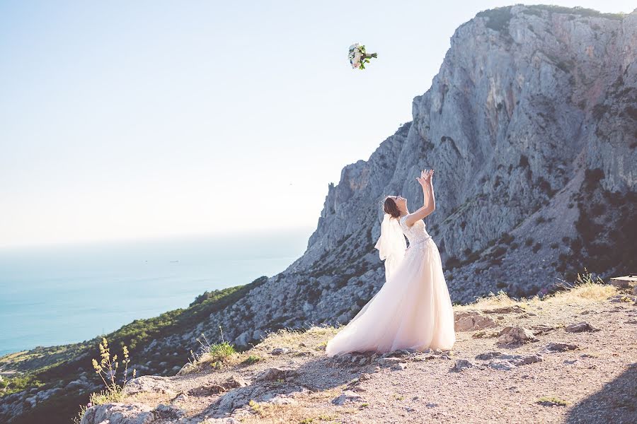 Jurufoto perkahwinan Natalya Ponomarenko (photochupa). Foto pada 18 Ogos 2017