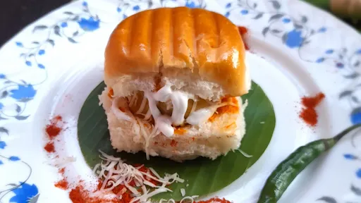 Grilled Classic Vada Pav [1 Piece]