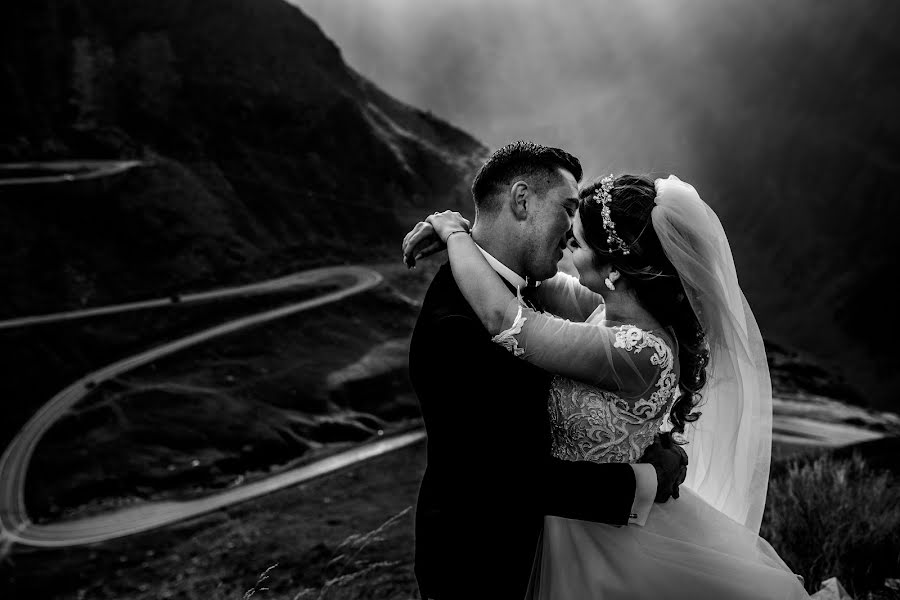 Свадебный фотограф Victor Leontescu (victorleontescu). Фотография от 27 февраля 2020