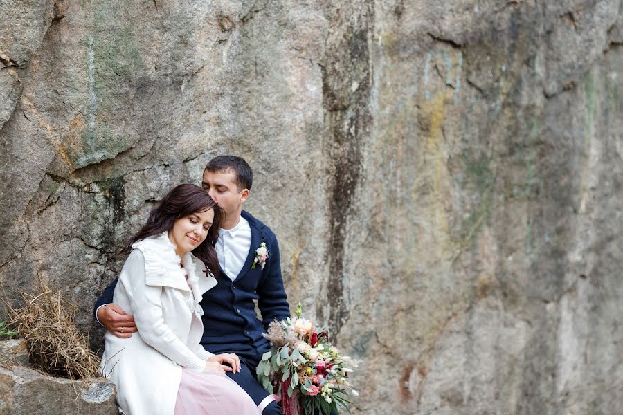 Fotógrafo de casamento Nataliia Surin (nataliasurin). Foto de 6 de abril 2017