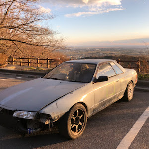 スカイライン R32