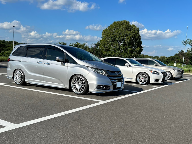 オデッセイの激暑撮影会・workwheels・CarlssonWheelsに関するカスタム事例の投稿画像2枚目