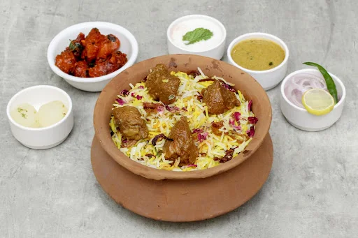 Mutton Hyderabadi Dum Biryani In Matka [500 Grams]