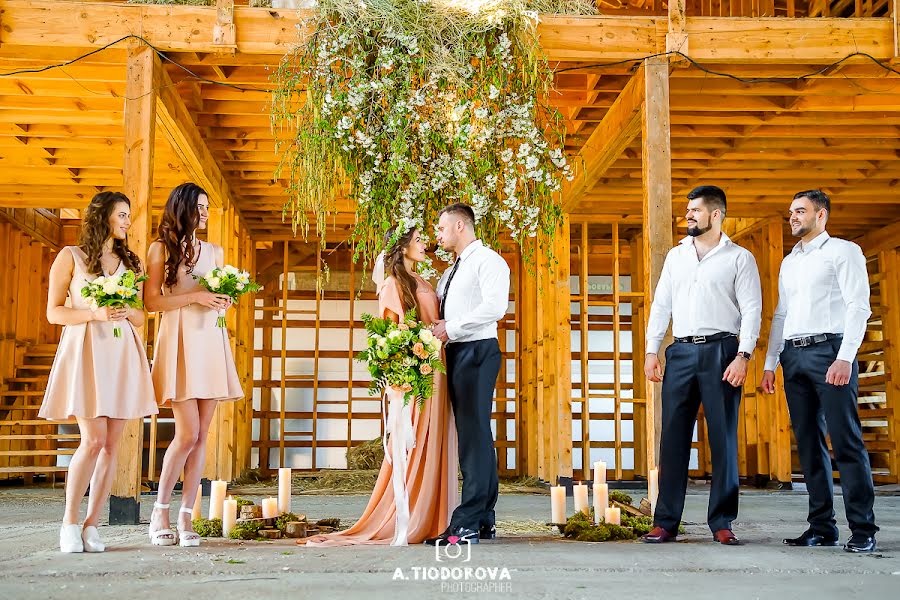 Fotógrafo de bodas Anastasiya Tiodorova (tiodorova). Foto del 8 de julio 2016