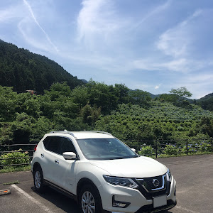 エクストレイル HNT32