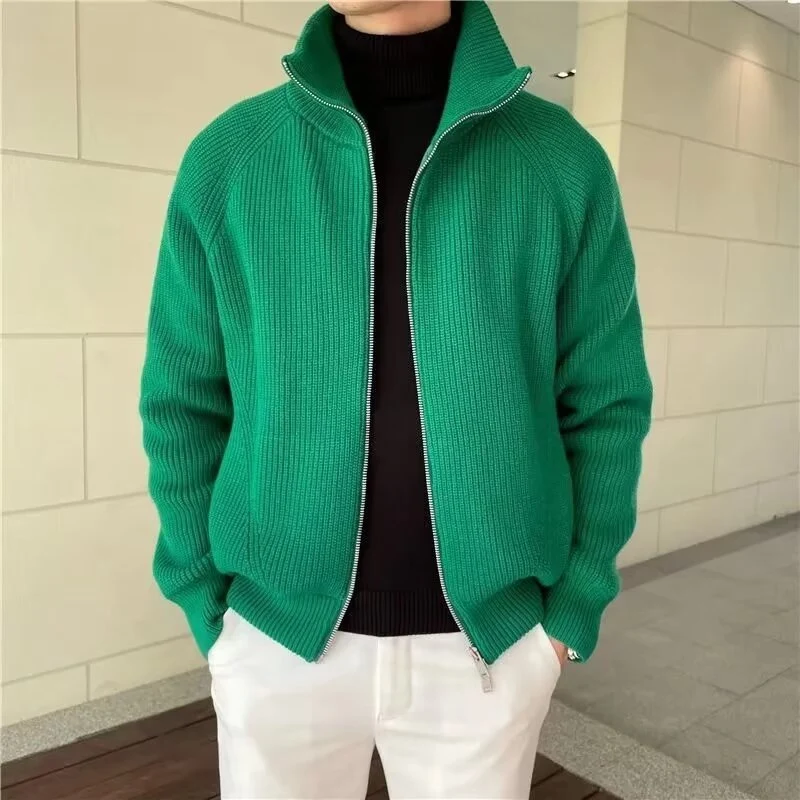 Heren cardigan van konijnenvacht en modal. Ultiem comfort en stijl. Zacht, warm en perfect voor dagelijks gebruik of een elegante uitstraling. Een must-have.