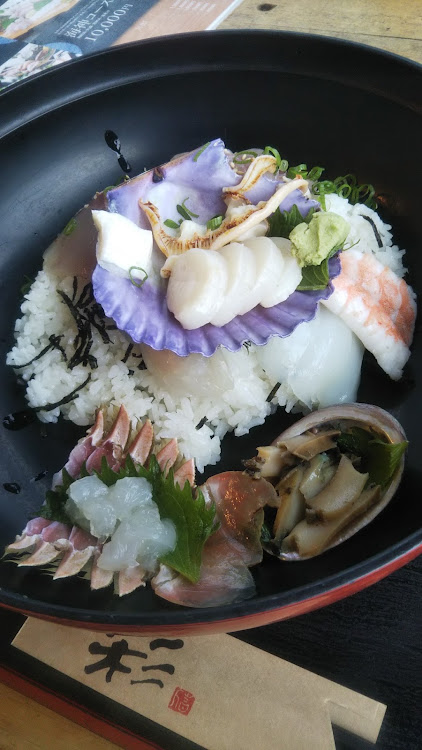 Eクラス セダンの決算！忠臣蔵・佐伯の「鶴見海望パーク」で海鮮丼・その直後にふたりでたこぱ❗️やせるはず無いわ┐(´～`；)┌・シメは「ひょうたん温泉😌♨️🍶」・１日堪能しました🤓🎶に関するカスタム事例の投稿画像4枚目