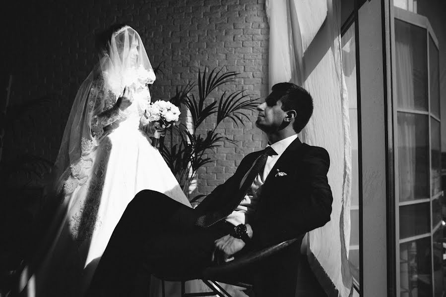 Nhiếp ảnh gia ảnh cưới Aleksey Klimov (fotoklimov). Ảnh của 28 tháng 4 2018