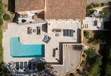 Maison avec piscine et terrasse 20