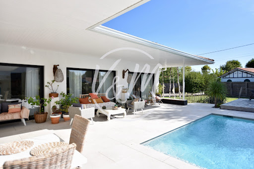 Maison avec piscine et jardin 2