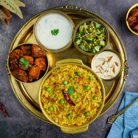 Deluxe Moong Mutter Khichdi Thali