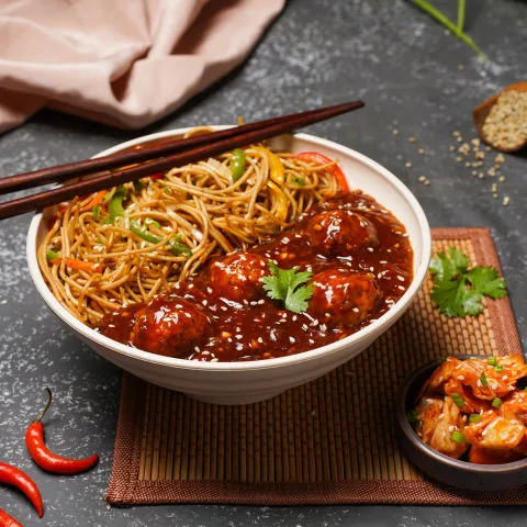 Veg Manchurian Hakka Noodles Bowl