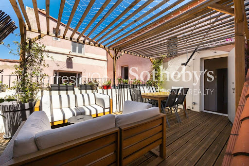 Apartment with terrace 2