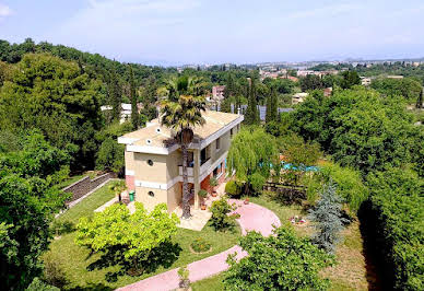 Villa with pool and terrace 4