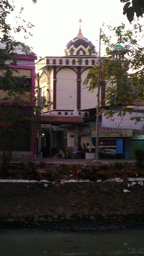 Masjid Kubah Cokelat Rasa Mulya