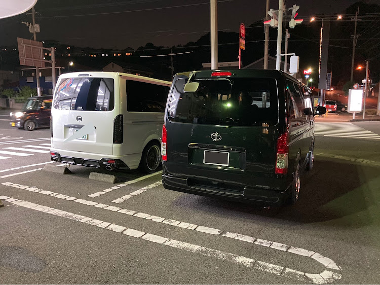 ハイエースバンの5555さんが投稿したカスタム事例の投稿画像1枚目