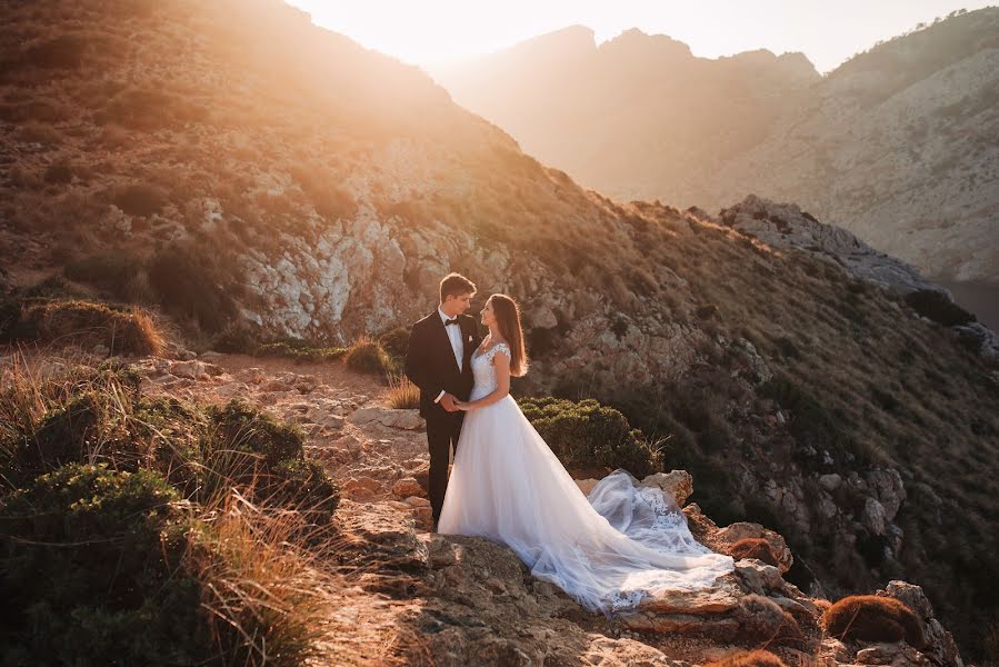 Wedding photographer Julia Kołaczyńska-Szklarek (juliaszklarek). Photo of 30 July 2020