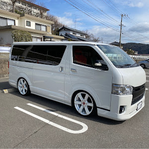 ハイエースバン TRH200V