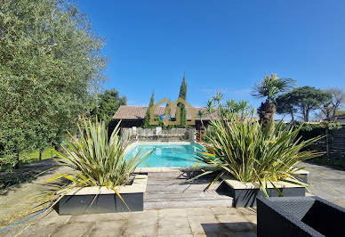 House with pool and terrace 3