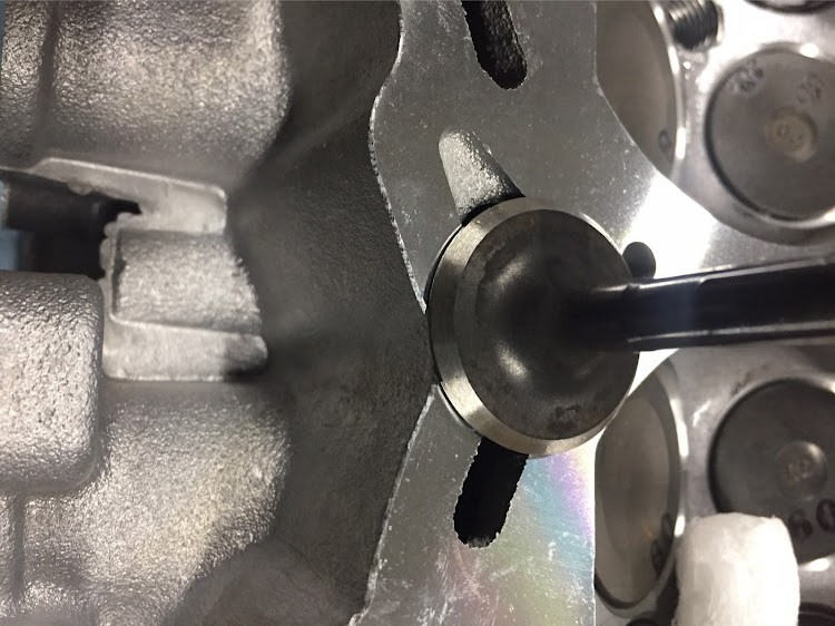 スカイライン GT-RのDIY・エンジンオーバーホール・スカイラインGT-R・RB26・R33に関するカスタム事例の投稿画像2枚目