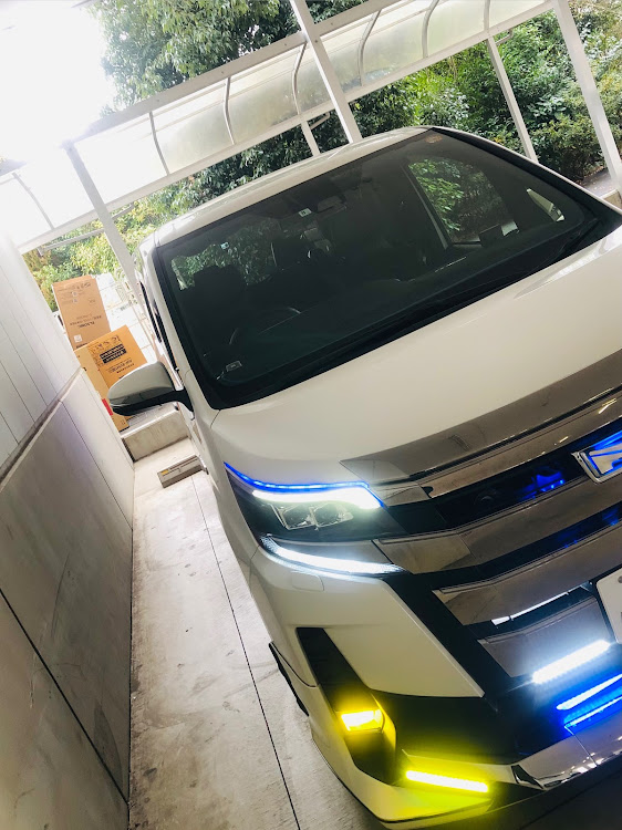 ノアのReliable crew・斜め半顔😍・ぼっち車写活🤫・角っちょTim🤪・天井汚い😳に関するカスタム事例の投稿画像2枚目