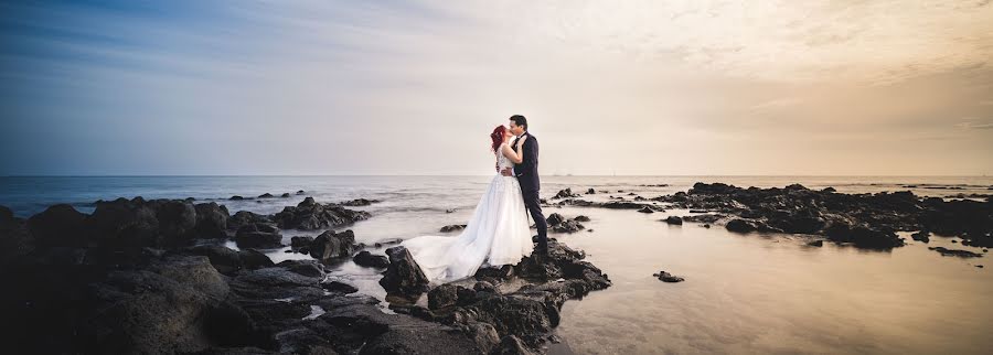 Fotografo di matrimoni Yoann Begue (studiograou). Foto del 26 novembre 2019