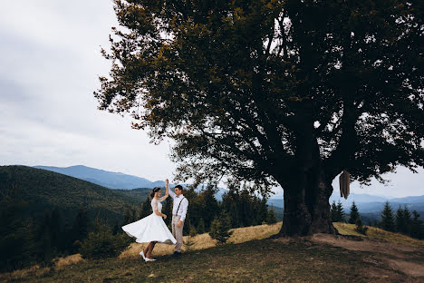 Fotógrafo de casamento Oleg Chudakevich (l0l1kggg). Foto de 14 de janeiro 2022