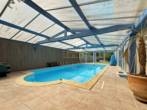 House with pool and terrace 4