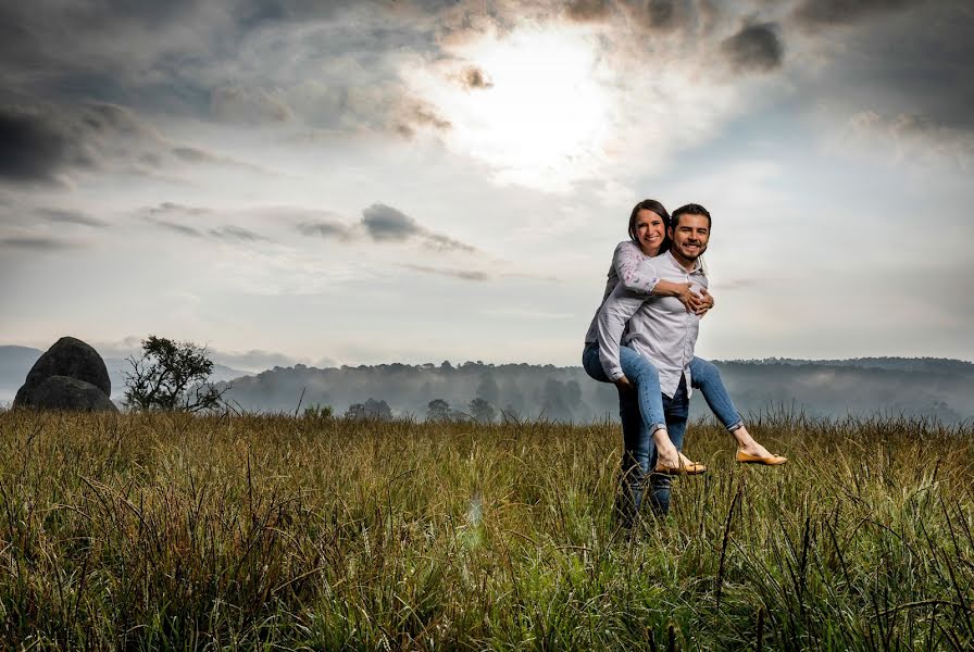 Fotógrafo de casamento Luis Octavio Echeverría (luisoctavio). Foto de 22 de outubro 2020