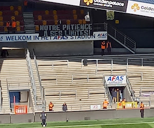 Contrast in KV Mechelen-Anderlecht: prachtige tifo vs leeg bezoekersvak