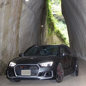 RS4 アバント B9