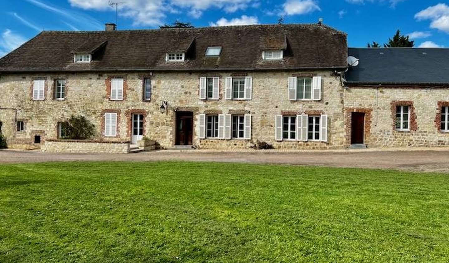 Maison avec piscine et jardin Crécy-sur-Serre