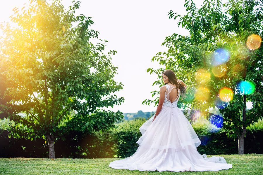 Wedding photographer Zoltán Varga (budapestwedshot). Photo of 6 October 2018