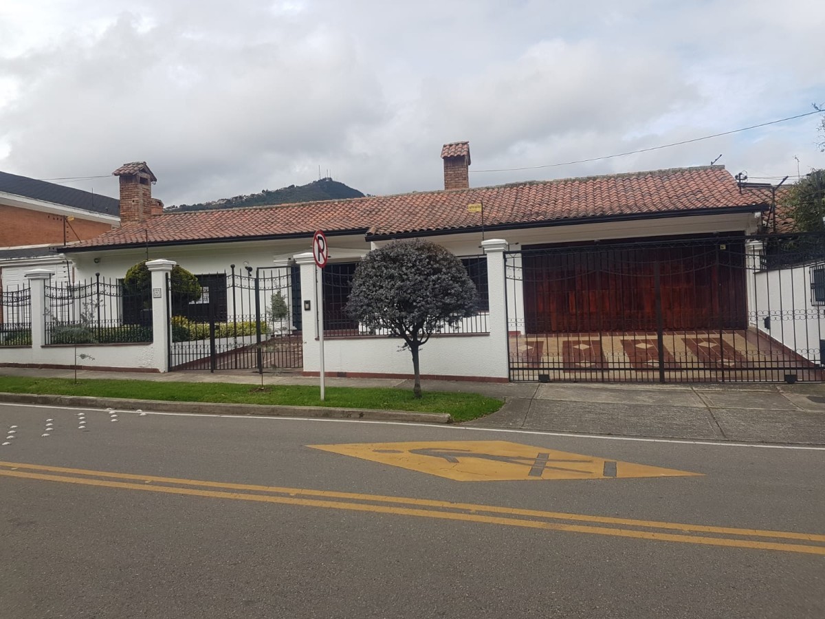 Casa En Venta - Santa Barbara Alta, Bogota