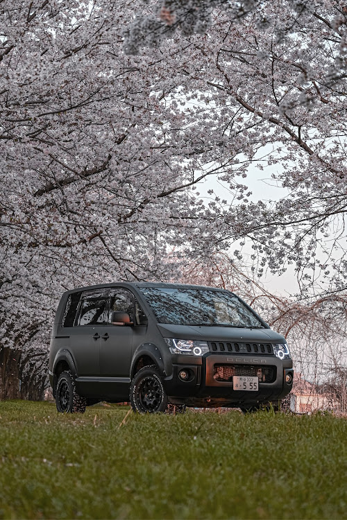 デリカD:5の桜と愛車・デリカ好きと繋がりたい・デリカD:5・サクラと愛車・四駆好きと繋がりたいに関するカスタム事例の投稿画像1枚目