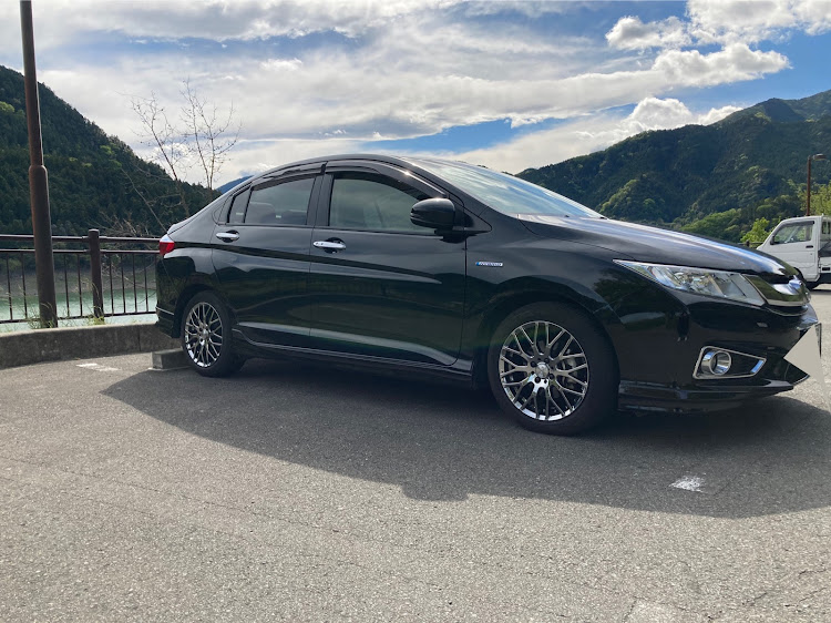 グレイスのドライブ・グレイス・GM4に関するカスタム事例の投稿画像2枚目