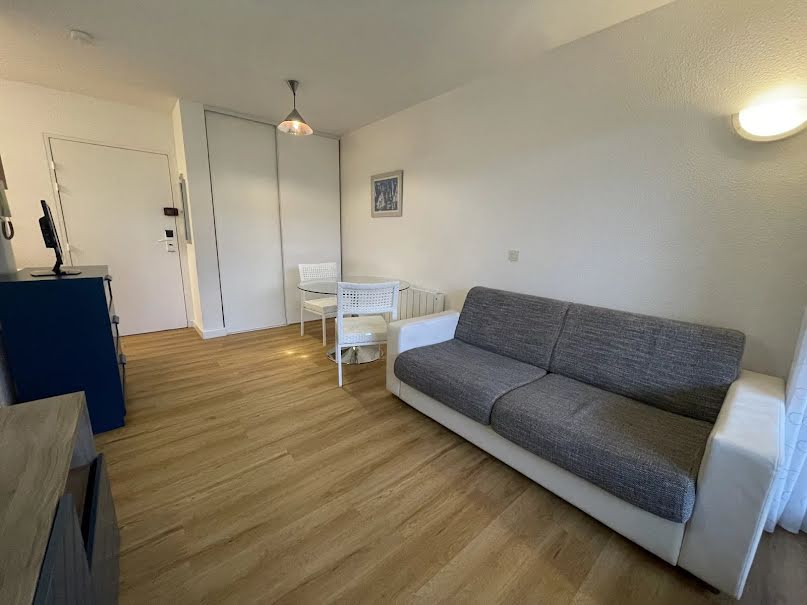 Location  appartement 2 pièces 31 m² à Antibes (06600), 1 150 €