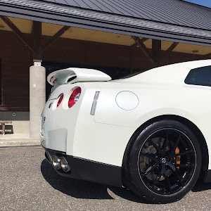 NISSAN GT-R R35