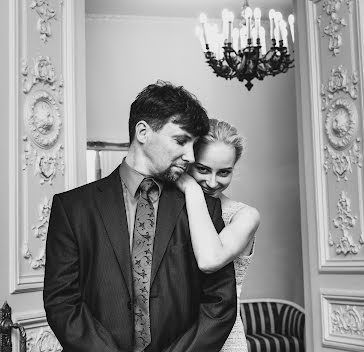 Jurufoto perkahwinan Roman Tishko (romantish). Foto pada 11 April 2020