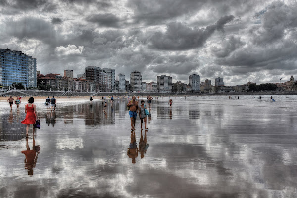 GIJON E LA BASSA MAREA di Paolo Scabbia