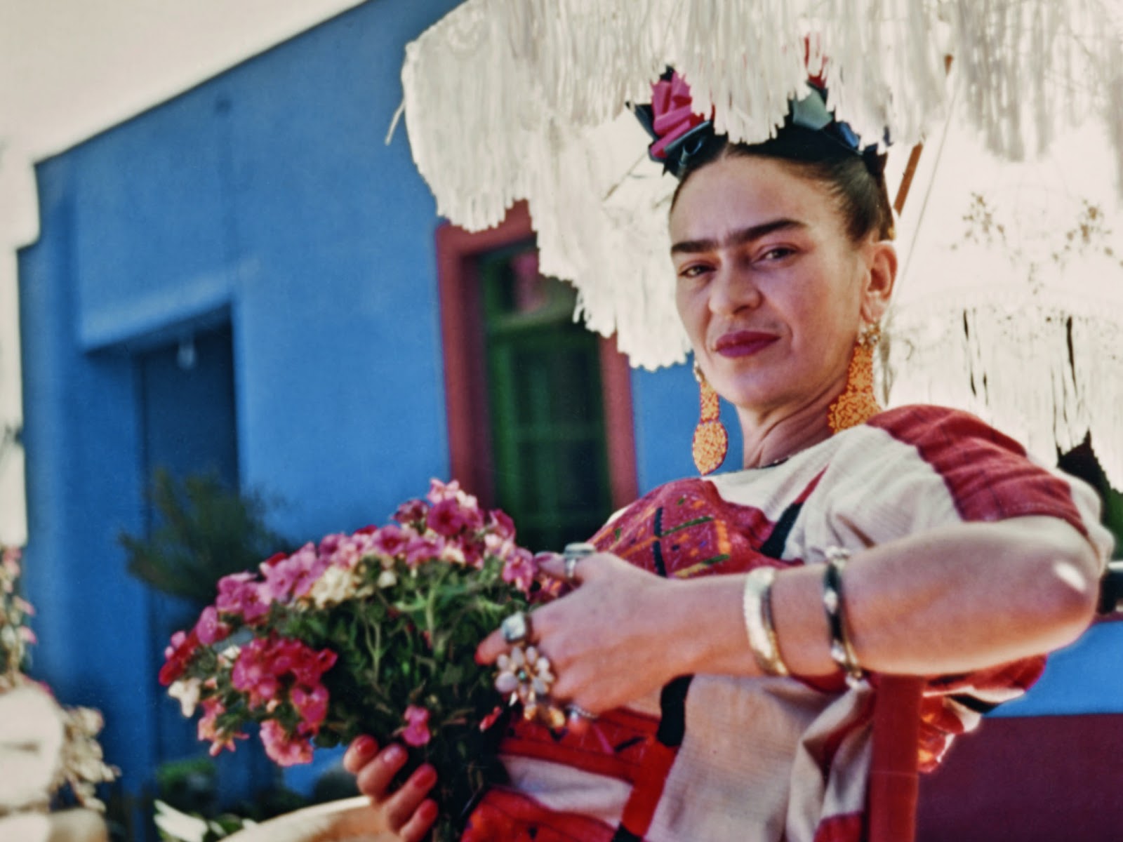 Never-Before-Seen Pictures of La Casa Azul, Frida Kahlo`s Mexico City Home  | Vogue