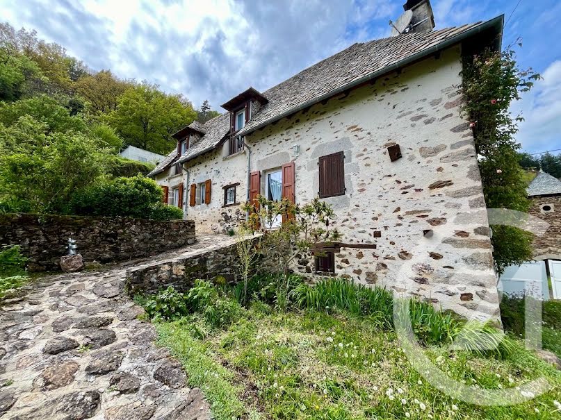 Vente maison 7 pièces 140 m² à Leucamp (15120), 264 100 €