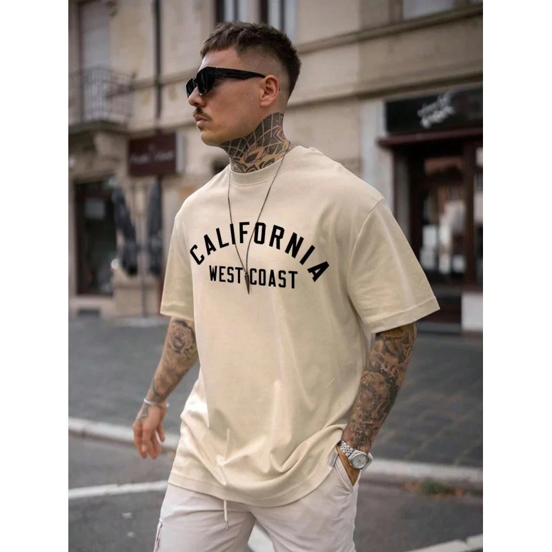 Cni St Cost Letter Ns Cotton T-Shirt Perty majica za svaki dan. Mekani pamuk, moderan dizajn i udobno pristajanje. Idealna za opuštene prilike.
