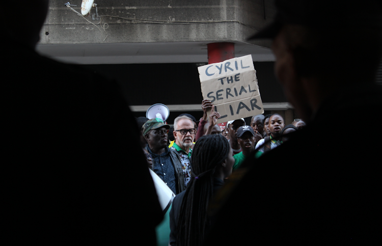 Carl Niehaus and other marchers dropped off a memorandum at a KwaZulu-Natal police station, calling for the immediate arrest of President Cyril Ramaphosa.