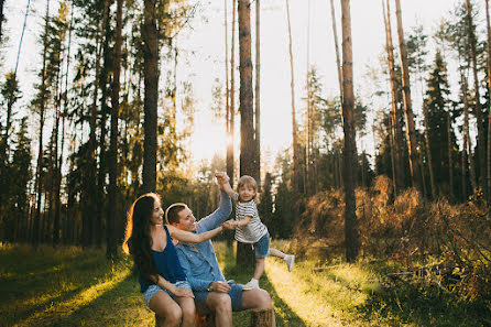 Wedding photographer Artem Rozanov (railwayboy). Photo of 1 July 2015